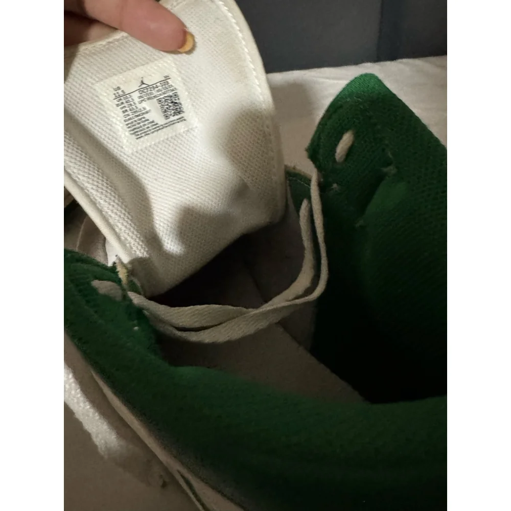 Jordan 1 Mid SE Grey Green